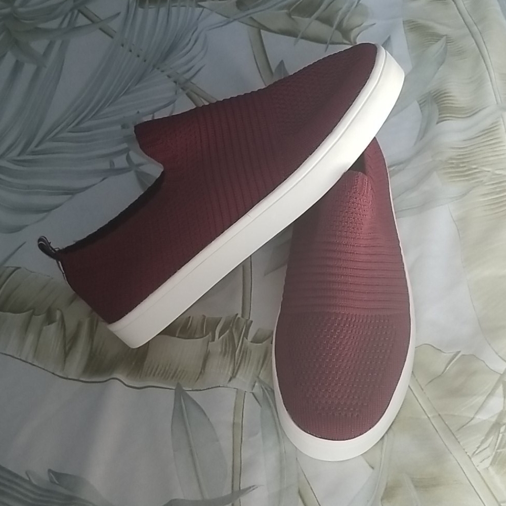 Knitted Tennis Shoes